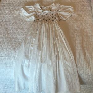 Smocked white dress with flower embroidery (6-7)